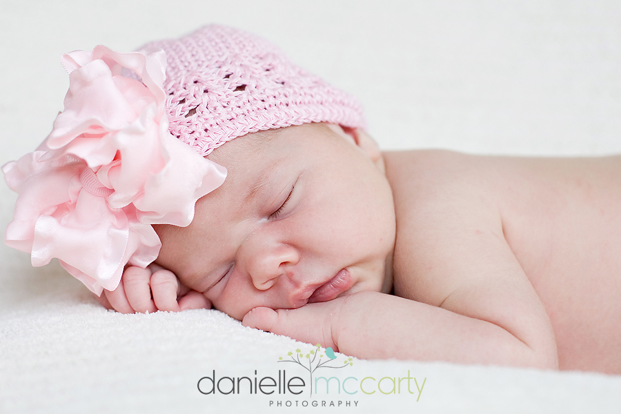 Newborn baby girl :: Baton Rouge Louisiana baby photographer Newborn baby girl :: Baton Rouge Louisiana baby photographer